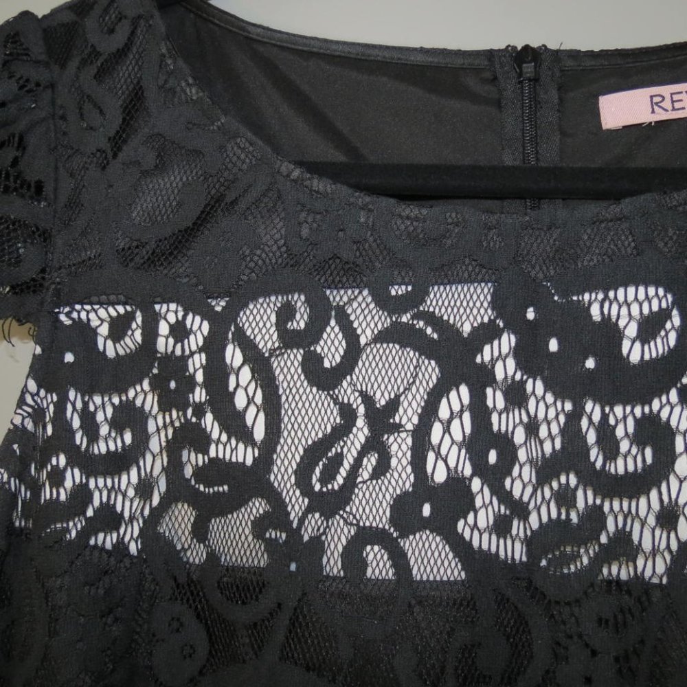 REVIEW - Stunning - lace overlay dress - size 12 - excellent condition - Picture 3 of 5